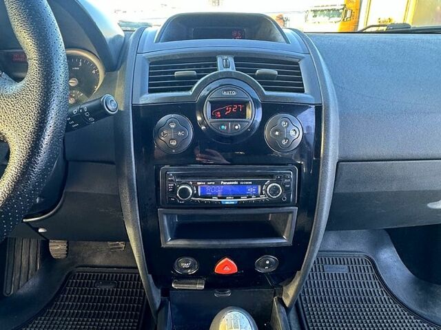 Сірий Рено Меган, об'ємом двигуна 1.9 л та пробігом 278 тис. км за 3900 $, фото 7 на Automoto.ua