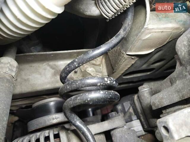 Серый Рено Меган, объемом двигателя 1.4 л и пробегом 255 тыс. км за 4100 $, фото 8 на Automoto.ua