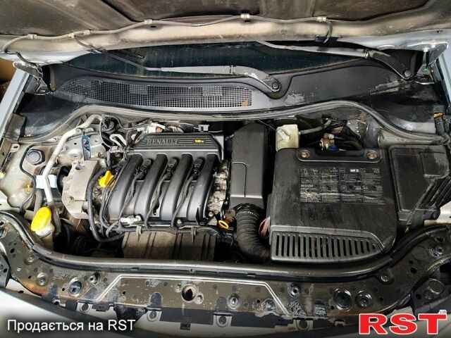 Сірий Рено Меган, об'ємом двигуна 1.4 л та пробігом 255 тис. км за 4100 $, фото 2 на Automoto.ua