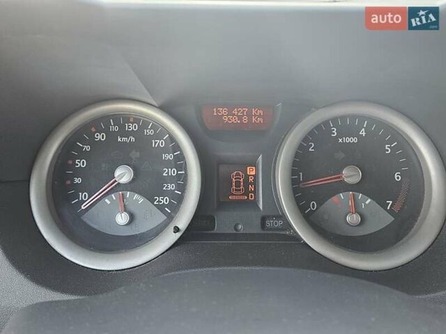 Сірий Рено Меган, об'ємом двигуна 1.6 л та пробігом 136 тис. км за 4600 $, фото 11 на Automoto.ua
