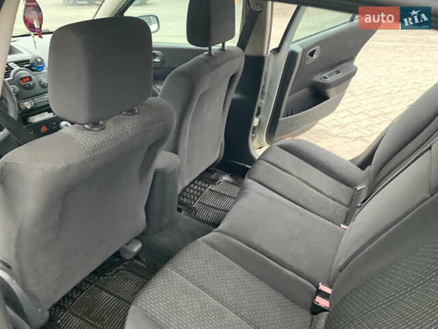 Сірий Рено Меган, об'ємом двигуна 1.5 л та пробігом 240 тис. км за 3000 $, фото 7 на Automoto.ua