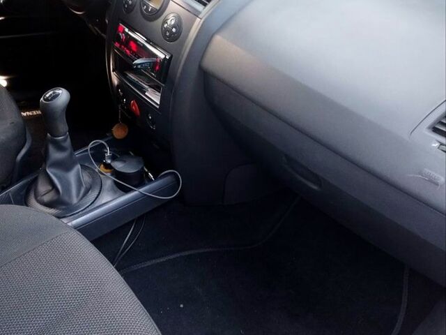 Сірий Рено Меган, об'ємом двигуна 1.6 л та пробігом 326 тис. км за 4300 $, фото 5 на Automoto.ua