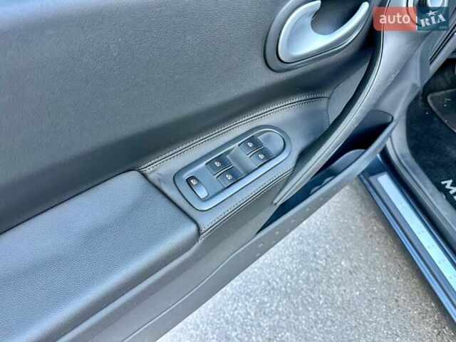 Рено Меган 2004 у Вінниці на Automoto.ua Сірий Рено Меган, об'ємом двигуна 1.6 л та пробігом 199 тис. км за 5300 $, фото 15 на Automoto.ua