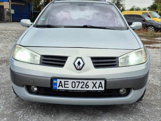 Серый Рено Меган, объемом двигателя 2 л и пробегом 205 тыс. км за 4700 $, фото 2 на Automoto.ua