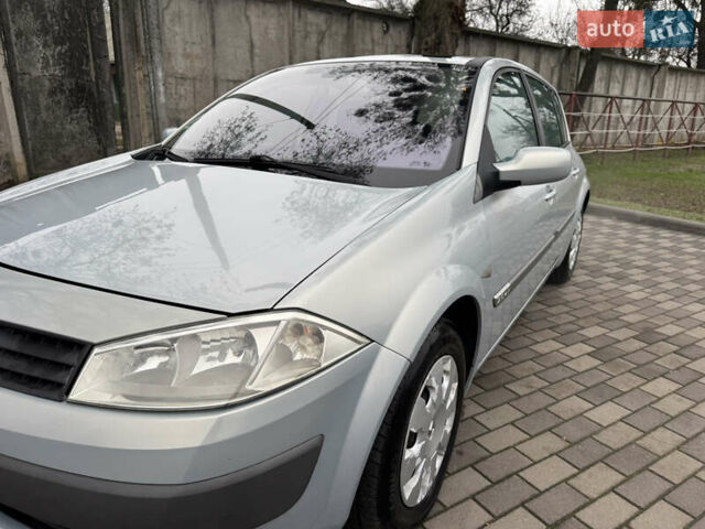 Серый Рено Меган, объемом двигателя 2 л и пробегом 242 тыс. км за 4900 $, фото 15 на Automoto.ua