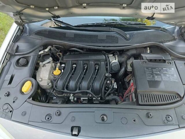 Серый Рено Меган, объемом двигателя 1.6 л и пробегом 137 тыс. км за 4050 $, фото 4 на Automoto.ua