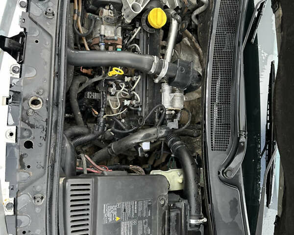 Сірий Рено Меган, об'ємом двигуна 1.46 л та пробігом 240 тис. км за 3999 $, фото 14 на Automoto.ua