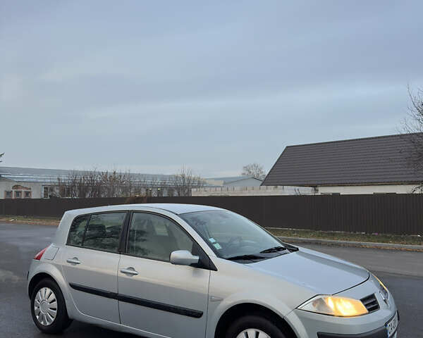 Серый Рено Меган, объемом двигателя 1.9 л и пробегом 330 тыс. км за 3450 $, фото 1 на Automoto.ua