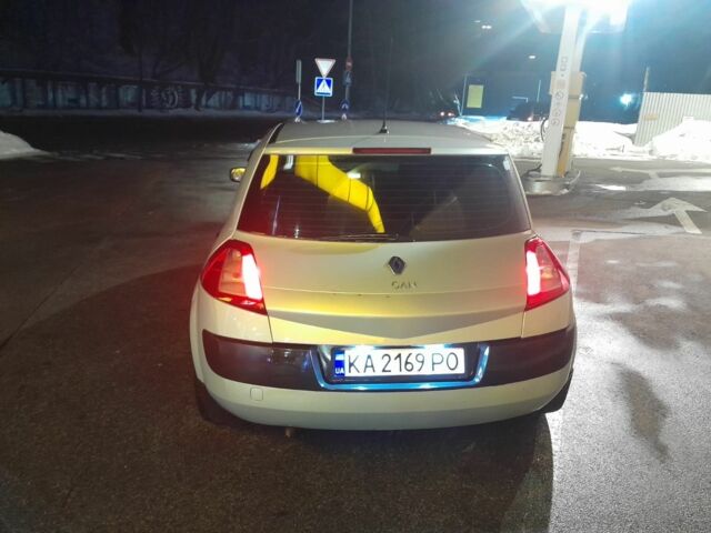 Серый Рено Меган, объемом двигателя 1.6 л и пробегом 332 тыс. км за 4000 $, фото 6 на Automoto.ua