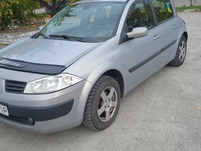 Сірий Рено Меган, об'ємом двигуна 1.6 л та пробігом 235 тис. км за 3650 $, фото 1 на Automoto.ua