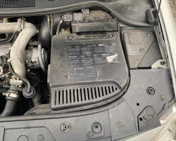 Серый Рено Меган, объемом двигателя 1.9 л и пробегом 320 тыс. км за 3000 $, фото 7 на Automoto.ua