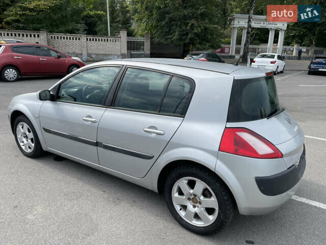 Сірий Рено Меган, об'ємом двигуна 1.6 л та пробігом 340 тис. км за 3999 $, фото 3 на Automoto.ua