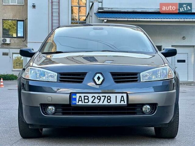 Рено Меган 2004 у Вінниці на Automoto.ua Сірий Рено Меган, об'ємом двигуна 1.6 л та пробігом 199 тис. км за 5300 $, фото 4 на Automoto.ua