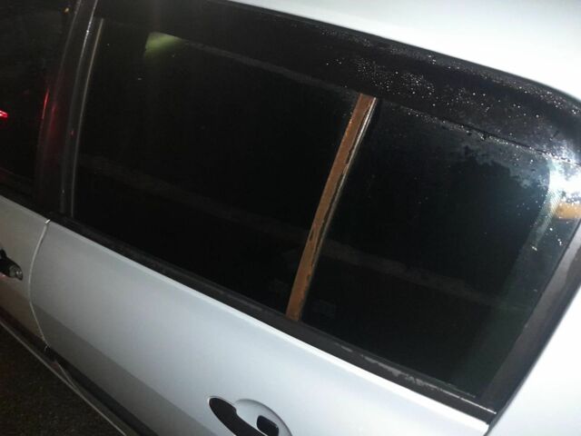 Серый Рено Меган, объемом двигателя 1.6 л и пробегом 332 тыс. км за 4000 $, фото 9 на Automoto.ua