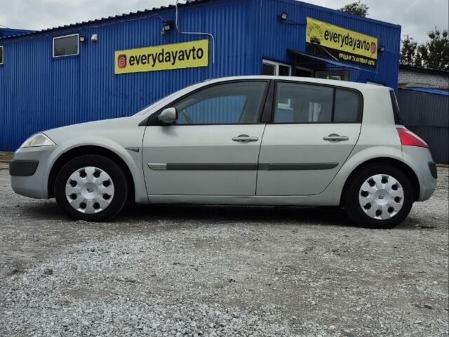 Серый Рено Меган, объемом двигателя 2 л и пробегом 205 тыс. км за 4700 $, фото 6 на Automoto.ua