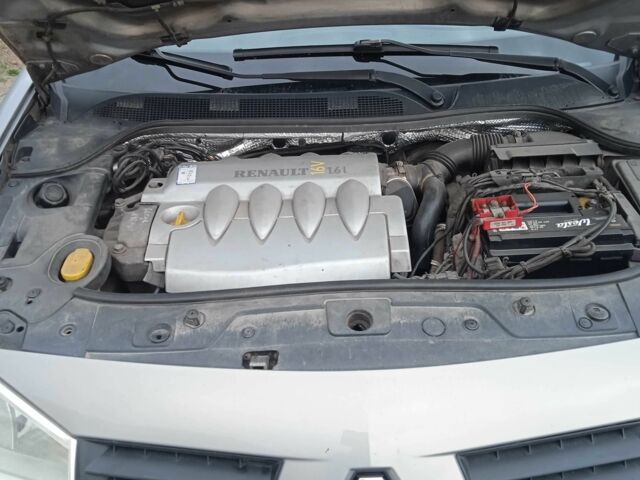 Сірий Рено Меган, об'ємом двигуна 1.6 л та пробігом 235 тис. км за 3650 $, фото 12 на Automoto.ua