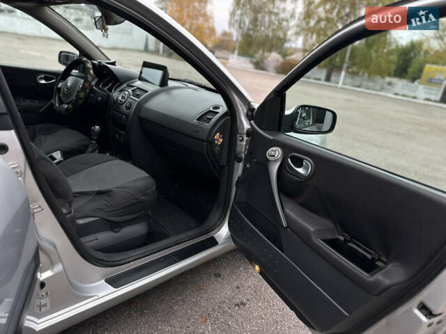 Серый Рено Меган, объемом двигателя 1.9 л и пробегом 310 тыс. км за 4500 $, фото 10 на Automoto.ua