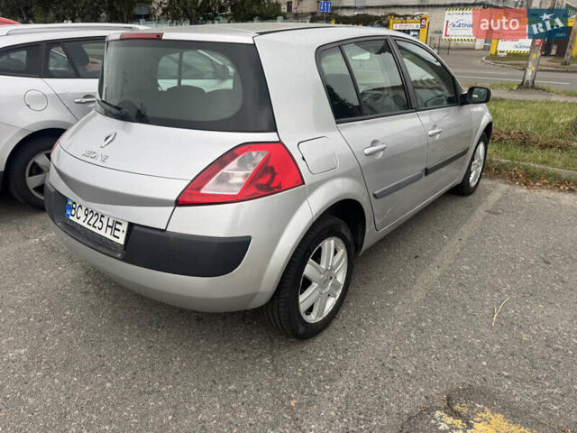 Серый Рено Меган, объемом двигателя 1.6 л и пробегом 242 тыс. км за 4500 $, фото 3 на Automoto.ua