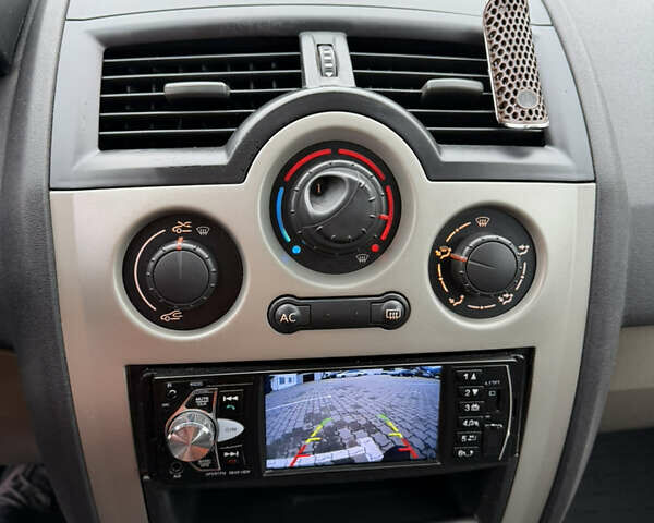 Сірий Рено Меган, об'ємом двигуна 1.6 л та пробігом 280 тис. км за 3999 $, фото 16 на Automoto.ua