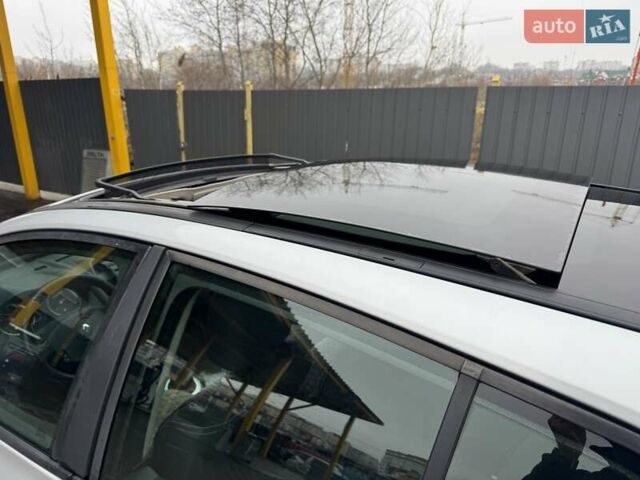 Серый Рено Меган, объемом двигателя 1.6 л и пробегом 237 тыс. км за 3800 $, фото 18 на Automoto.ua