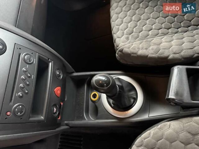 Серый Рено Меган, объемом двигателя 1.6 л и пробегом 237 тыс. км за 3800 $, фото 22 на Automoto.ua