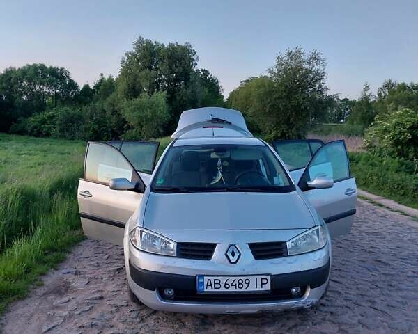 Серый Рено Меган, объемом двигателя 1.6 л и пробегом 186 тыс. км за 3999 $, фото 6 на Automoto.ua