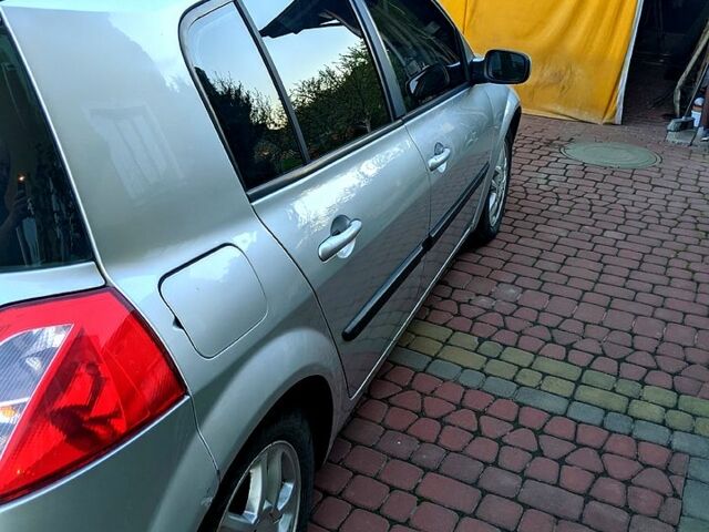 Рено Меган 2005 в Луцке на Automoto.ua Серый Рено Меган, объемом двигателя 1.6 л и пробегом 240 тыс. км за 3500 $, фото 2 на Automoto.ua