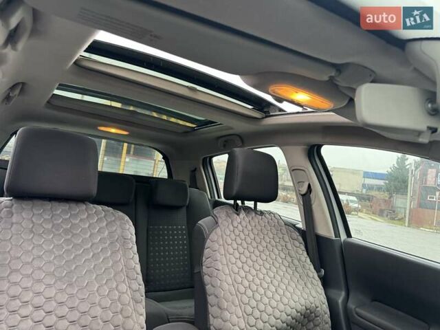 Серый Рено Меган, объемом двигателя 1.6 л и пробегом 237 тыс. км за 3800 $, фото 14 на Automoto.ua