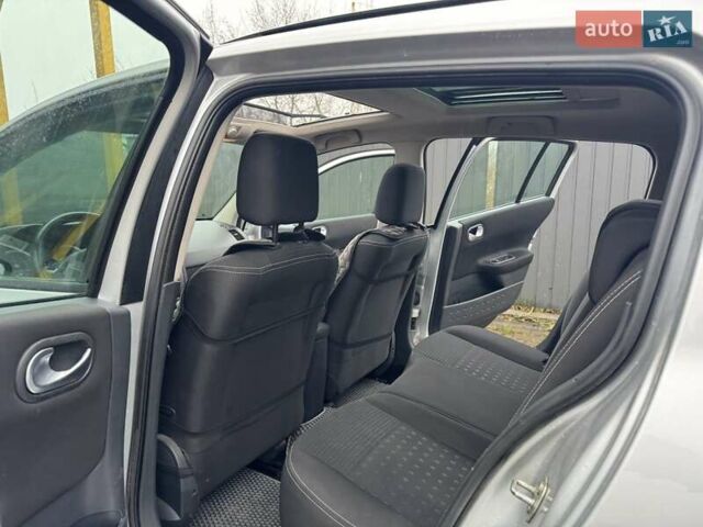 Серый Рено Меган, объемом двигателя 1.6 л и пробегом 237 тыс. км за 3800 $, фото 15 на Automoto.ua