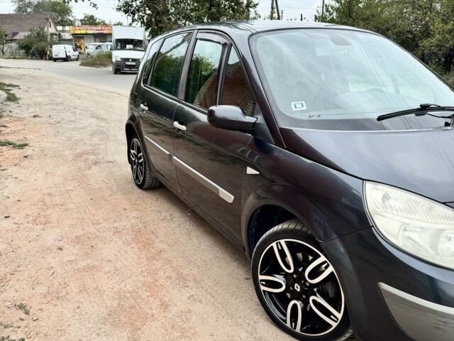 Серый Рено Меган, объемом двигателя 1.9 л и пробегом 280 тыс. км за 2000 $, фото 3 на Automoto.ua