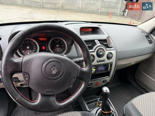 Сірий Рено Меган, об'ємом двигуна 1.6 л та пробігом 280 тис. км за 3999 $, фото 15 на Automoto.ua