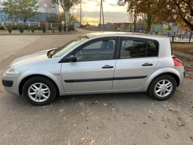 Серый Рено Меган, объемом двигателя 1.5 л и пробегом 275 тыс. км за 4150 $, фото 6 на Automoto.ua