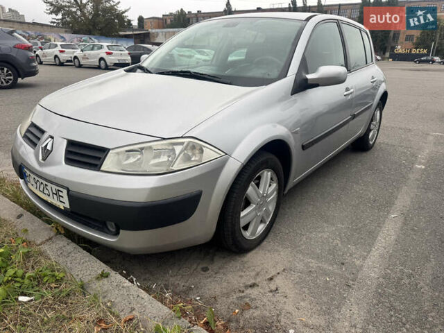 Серый Рено Меган, объемом двигателя 1.6 л и пробегом 242 тыс. км за 4500 $, фото 1 на Automoto.ua