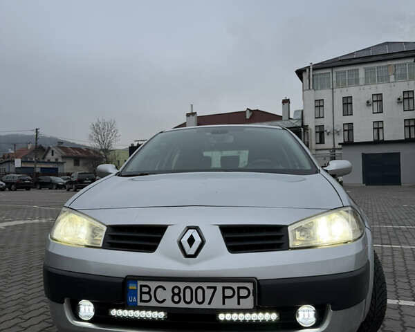 Сірий Рено Меган, об'ємом двигуна 1.6 л та пробігом 280 тис. км за 3999 $, фото 3 на Automoto.ua