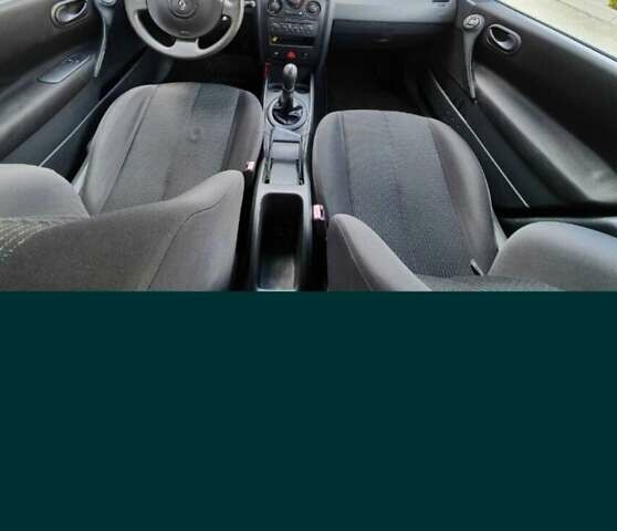 Серый Рено Меган, объемом двигателя 1.4 л и пробегом 171 тыс. км за 4300 $, фото 3 на Automoto.ua