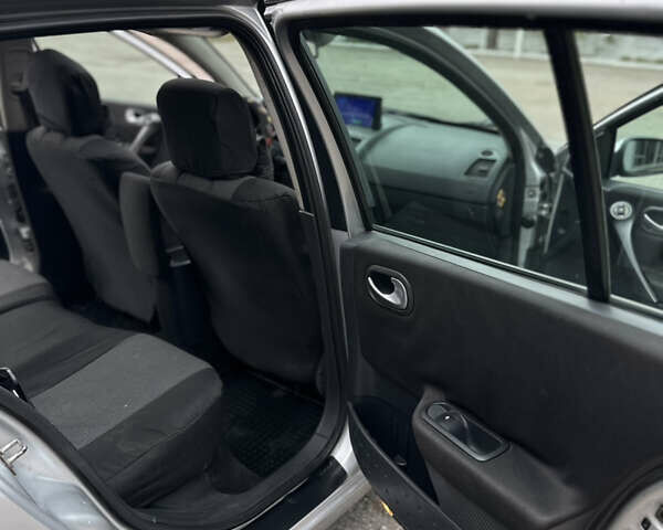 Серый Рено Меган, объемом двигателя 1.9 л и пробегом 310 тыс. км за 4500 $, фото 8 на Automoto.ua