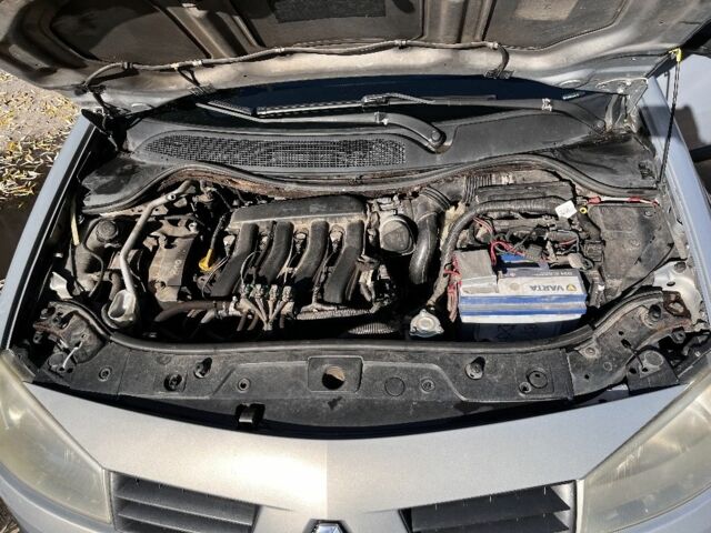 Серый Рено Меган, объемом двигателя 1.6 л и пробегом 245 тыс. км за 3000 $, фото 6 на Automoto.ua