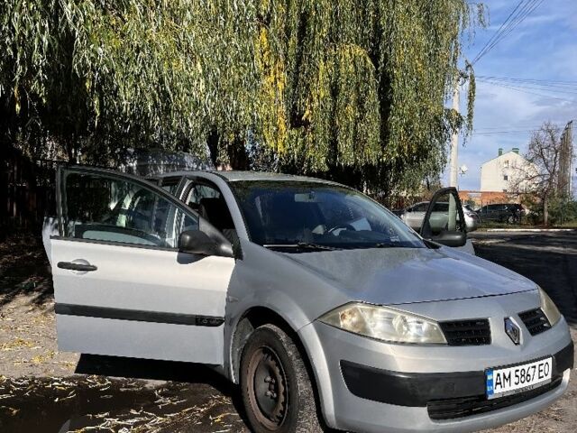 Серый Рено Меган, объемом двигателя 1.6 л и пробегом 245 тыс. км за 3000 $, фото 12 на Automoto.ua