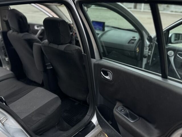 Серый Рено Меган, объемом двигателя 1.9 л и пробегом 310 тыс. км за 4500 $, фото 7 на Automoto.ua