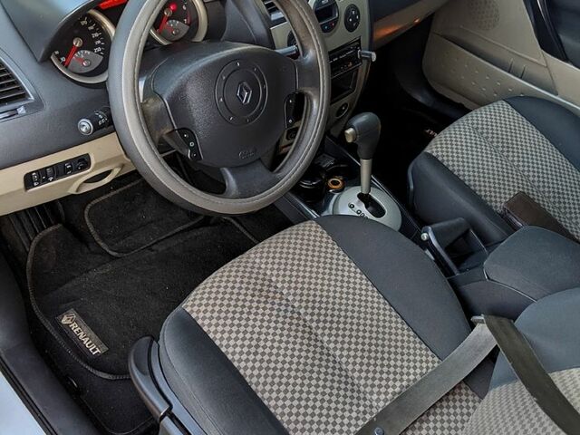 Рено Меган 2005 в Луцке на Automoto.ua Серый Рено Меган, объемом двигателя 1.6 л и пробегом 240 тыс. км за 3500 $, фото 6 на Automoto.ua