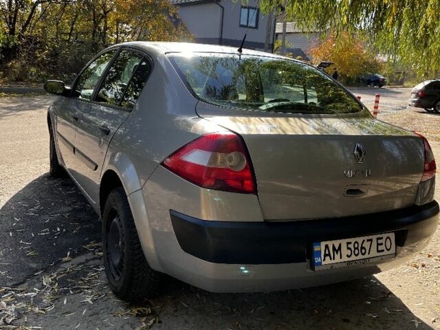 Серый Рено Меган, объемом двигателя 1.6 л и пробегом 245 тыс. км за 3000 $, фото 3 на Automoto.ua