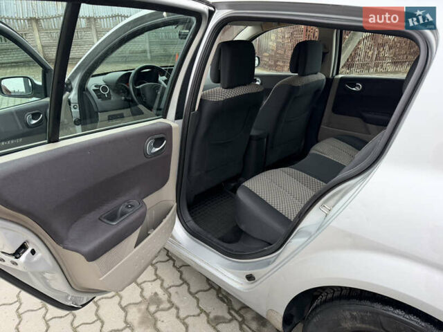 Сірий Рено Меган, об'ємом двигуна 1.6 л та пробігом 280 тис. км за 3999 $, фото 13 на Automoto.ua