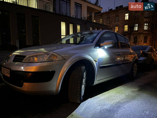 Сірий Рено Меган, об'ємом двигуна 1.6 л та пробігом 280 тис. км за 3999 $, фото 1 на Automoto.ua