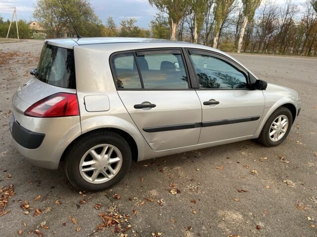 Серый Рено Меган, объемом двигателя 1.5 л и пробегом 275 тыс. км за 4150 $, фото 4 на Automoto.ua