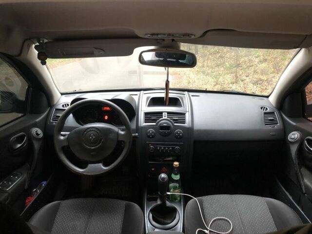 Серый Рено Меган, объемом двигателя 1.5 л и пробегом 340 тыс. км за 2300 $, фото 7 на Automoto.ua