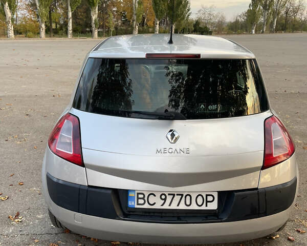 Серый Рено Меган, объемом двигателя 1.46 л и пробегом 274 тыс. км за 3900 $, фото 2 на Automoto.ua