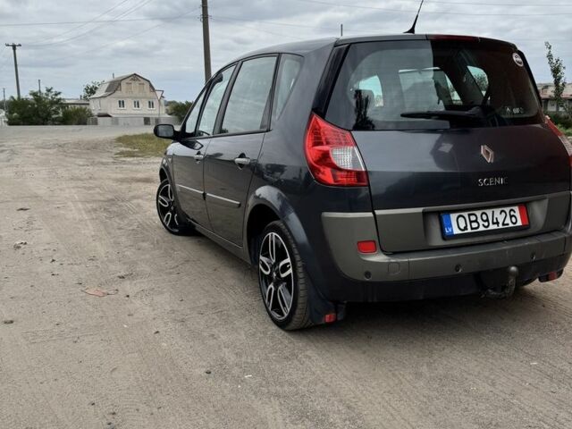 Серый Рено Меган, объемом двигателя 1.9 л и пробегом 280 тыс. км за 2000 $, фото 6 на Automoto.ua