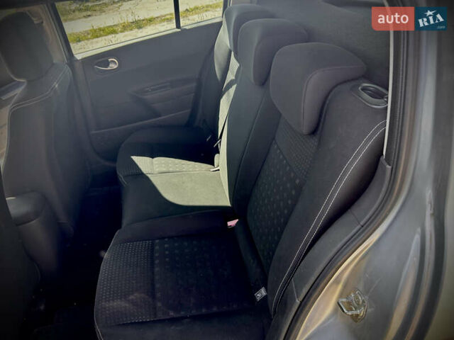 Серый Рено Меган, объемом двигателя 1.39 л и пробегом 190 тыс. км за 4000 $, фото 9 на Automoto.ua