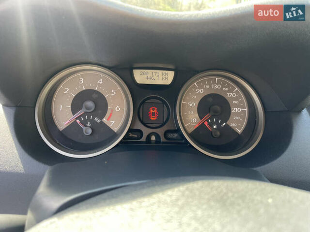 Сірий Рено Меган, об'ємом двигуна 1.6 л та пробігом 200 тис. км за 4300 $, фото 15 на Automoto.ua