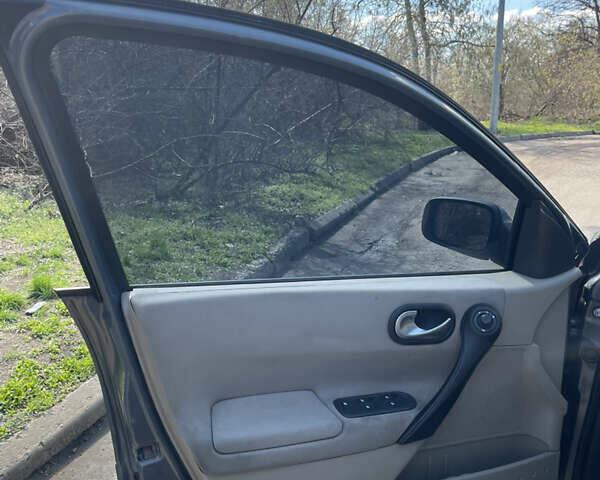 Сірий Рено Меган, об'ємом двигуна 1.6 л та пробігом 200 тис. км за 4300 $, фото 20 на Automoto.ua